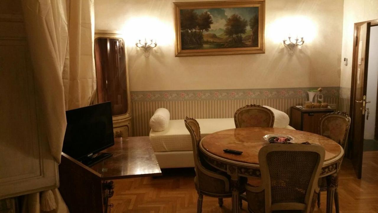 B&B La Fontanina Siena Bagian luar foto